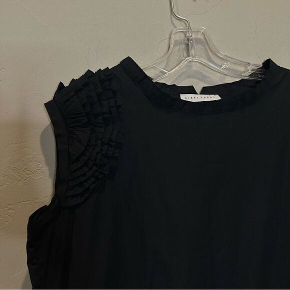 Sibel Saral | XS Black mid length asymmetrical sleeve ruffle detail - Picture 6 of 8